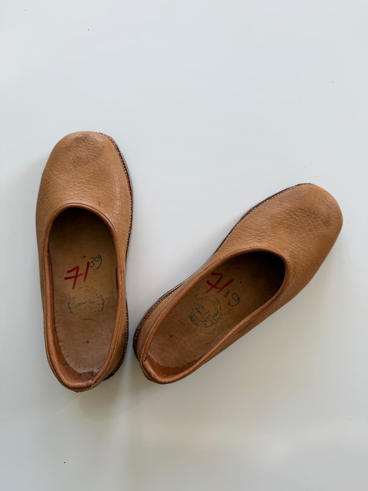 The original tan marqub pair from above